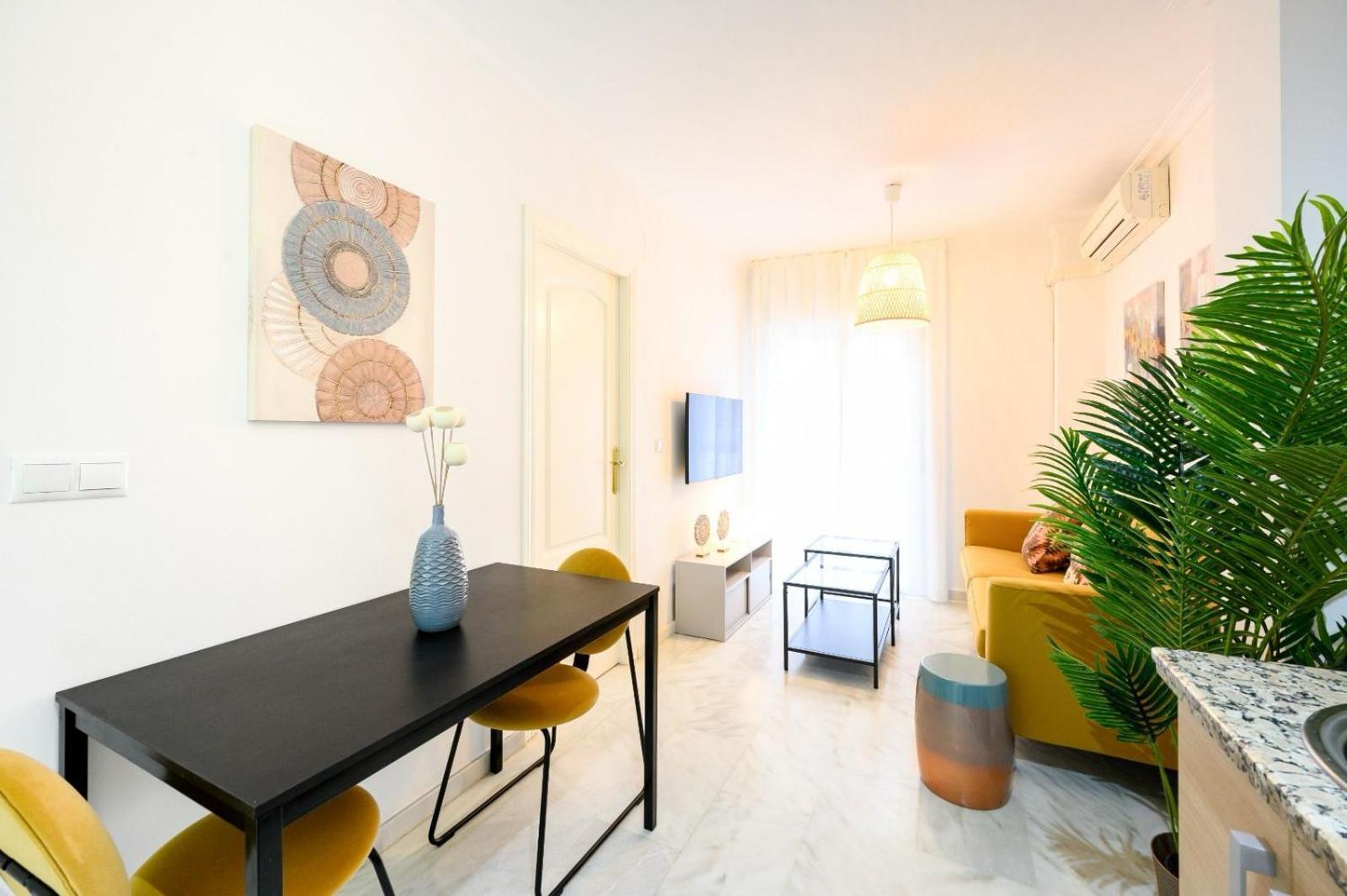 Apartament Capitan, 1 Bedromm, Center & By 10tsea *