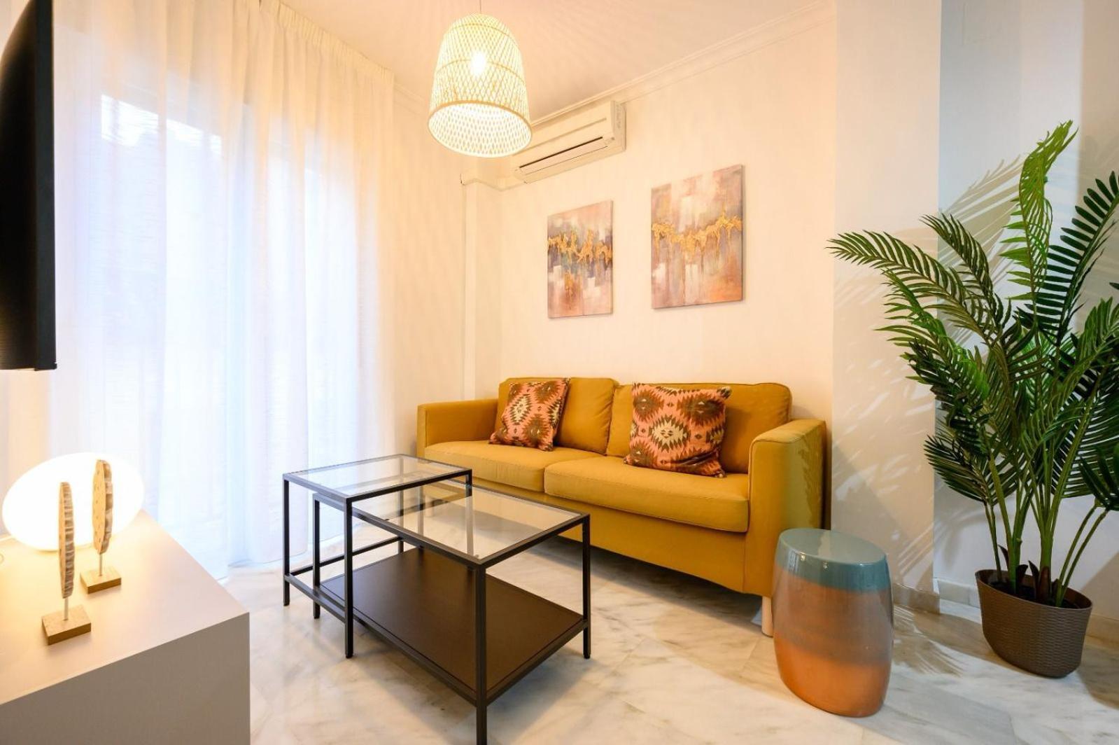 Apartament Capitan, 1 Bedromm, Center & By 10tsea